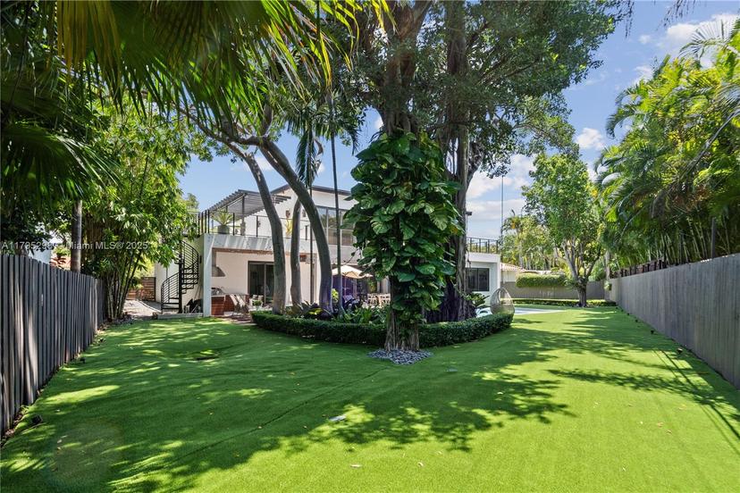 Picture of 58 Bay Heights Dr, Miami FL 33133