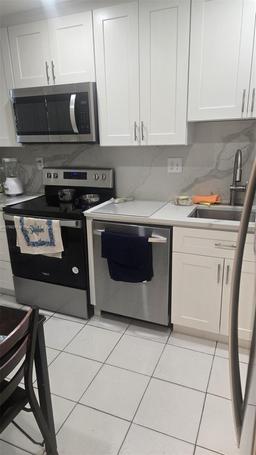Picture of 3841 Environ Blvd # 430, Lauderhill, FL 33319