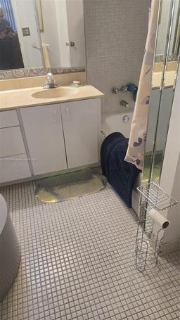 Picture of 3841 Environ Blvd # 430, Lauderhill, FL 33319
