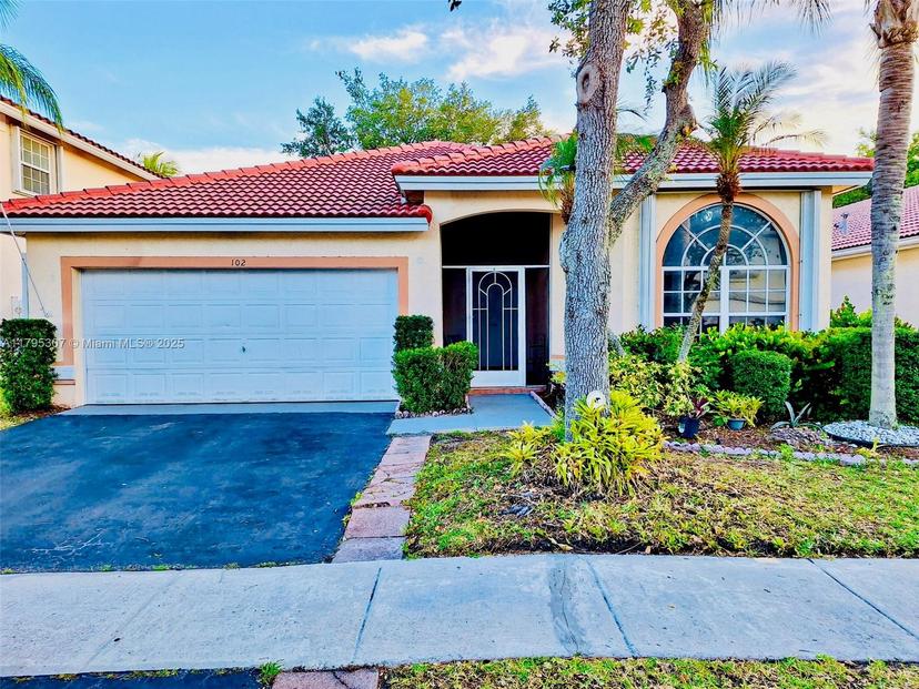 Picture of 102 Gables Blvd, Weston FL 33326