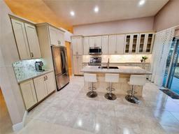 Picture of 102 Gables Blvd, Weston, FL 33326