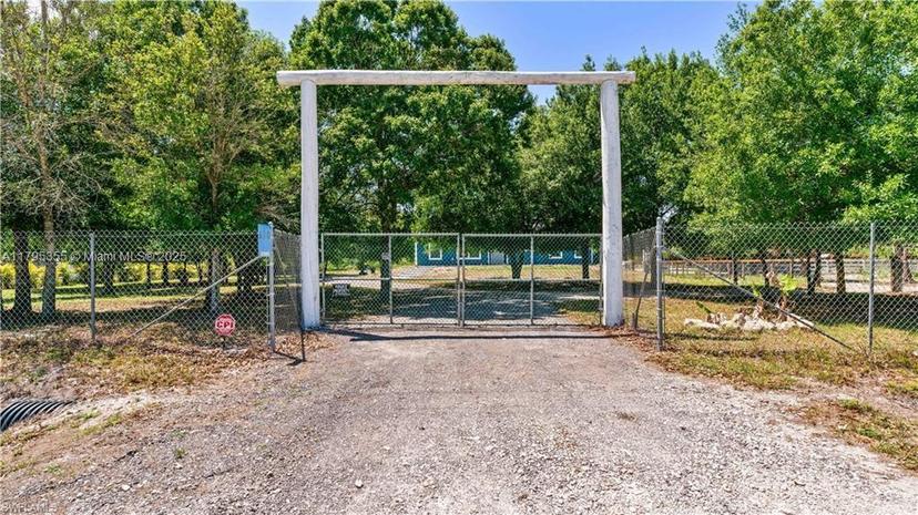 Picture of 630 N Willow Street, Clewiston FL 33440