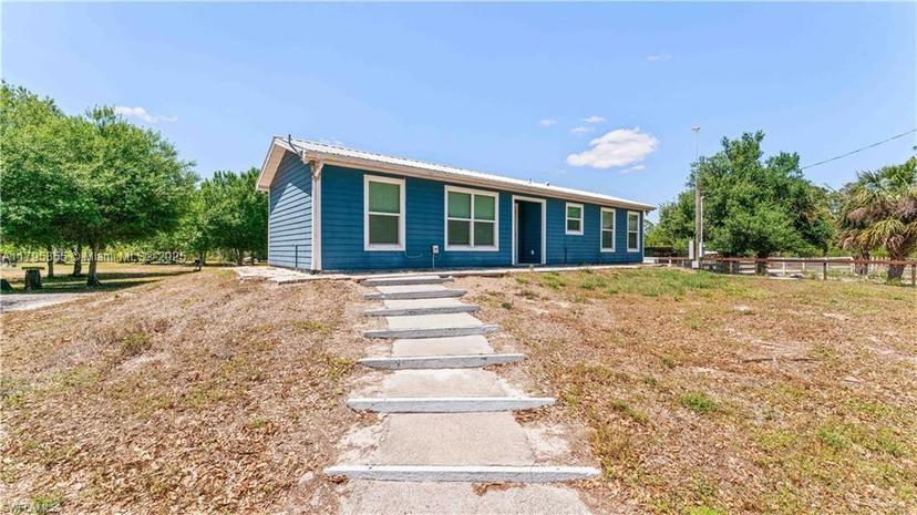 Picture of 630 N Willow Street, Clewiston FL 33440