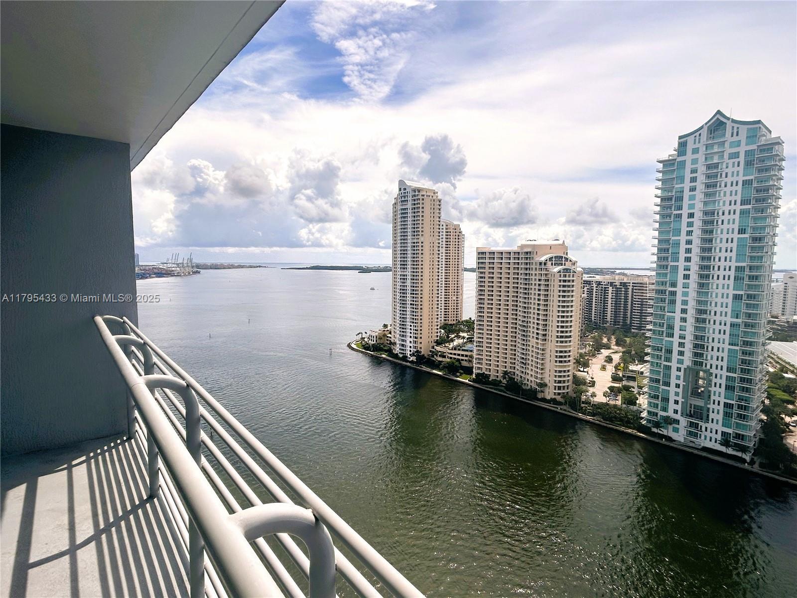 Picture of 325 S Biscayne Blvd # 2917, Miami, FL 33131