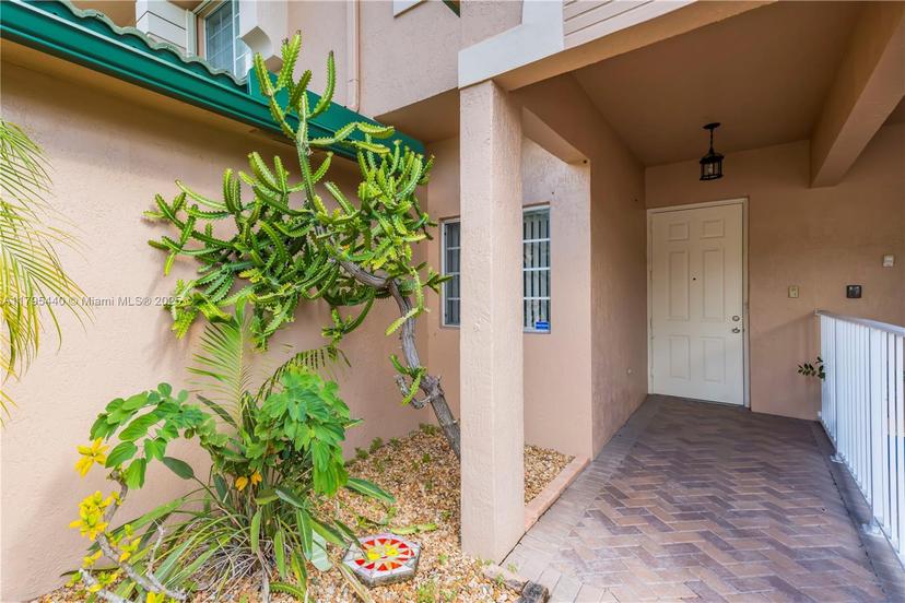 Picture of 7952 W Exeter Blvd W # 101, Tamarac FL 33321