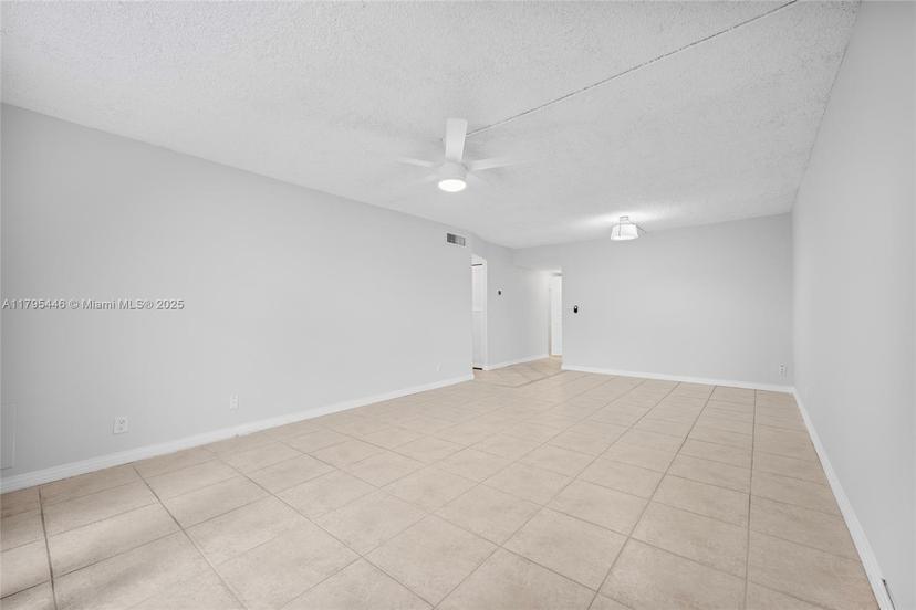 Picture of 2861 Somerset Dr # 104, Lauderdale Lakes FL 33311