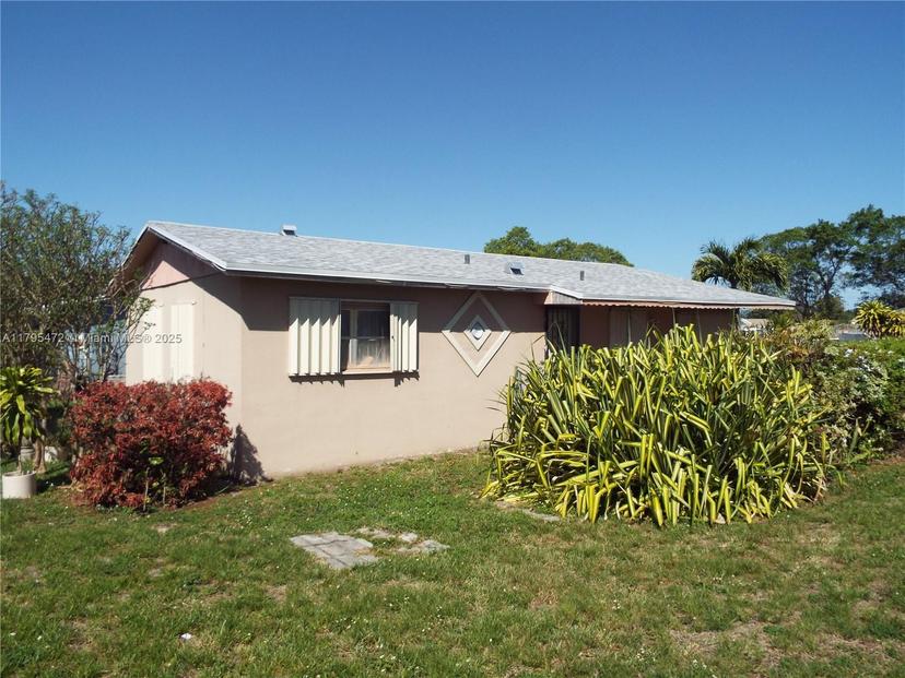 Picture of 2900 NW 193Rd St, Miami Gardens FL 33056