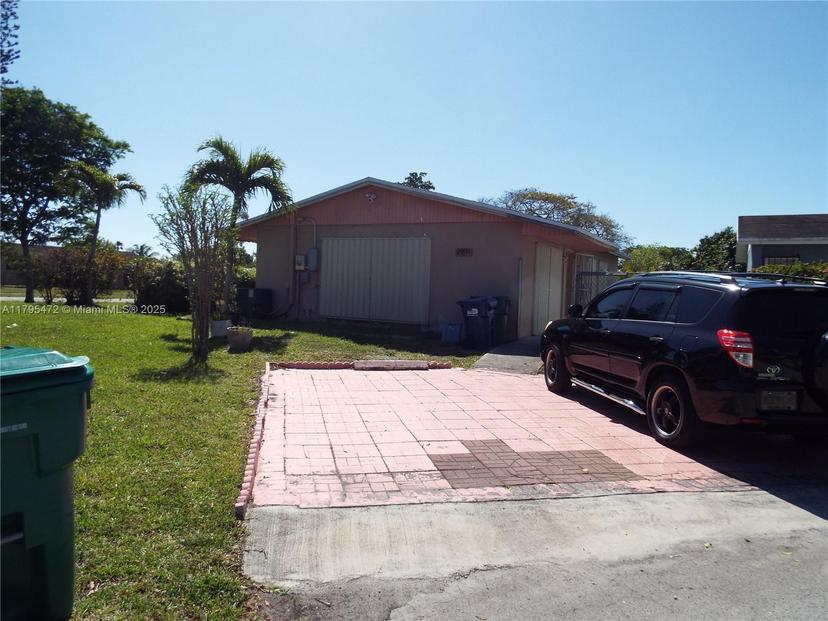 Picture of 2900 NW 193Rd St, Miami Gardens FL 33056