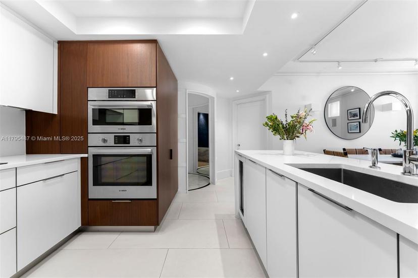 Picture of 125 Jefferson Ave # 113, Miami Beach FL 33139