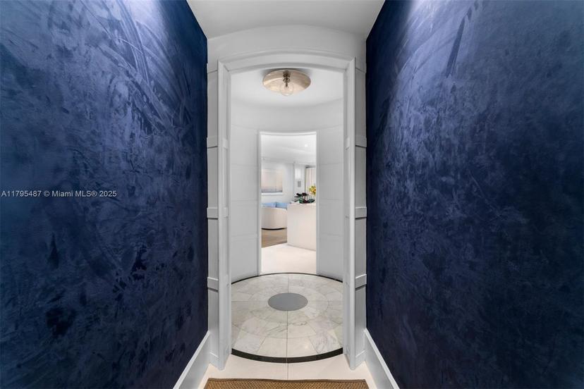 Picture of 125 Jefferson Ave # 113, Miami Beach FL 33139