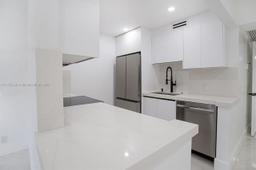 Picture of 13250 SW 7Th Ct # 204L, Pembroke Pines, FL 33027