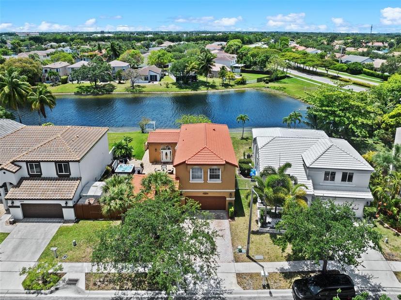 Picture of 15870 NW 10Th St, Pembroke Pines FL 33028