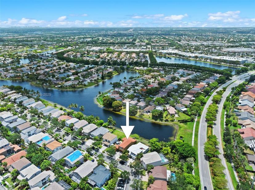 Picture of 15870 NW 10Th St, Pembroke Pines FL 33028