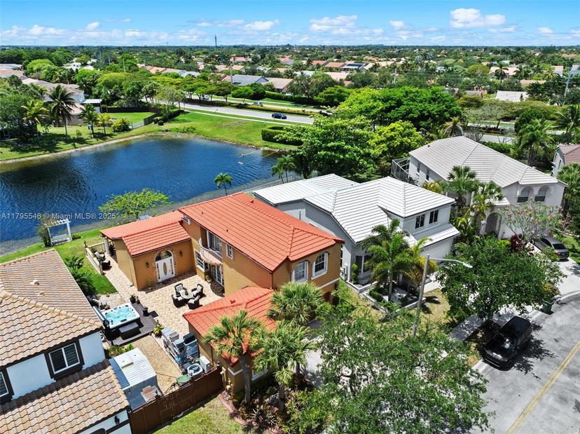 Picture of 15870 NW 10Th St, Pembroke Pines FL 33028