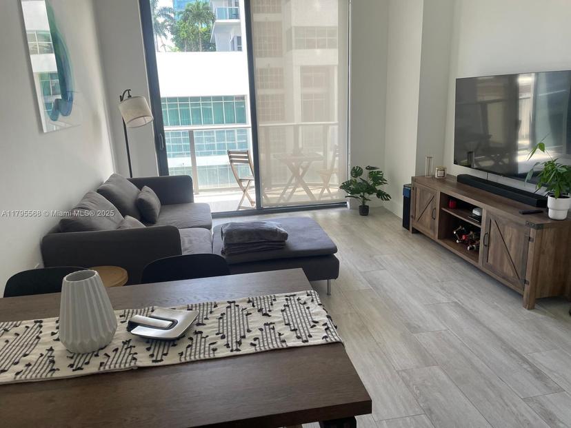 Picture of 121 NE 34Th St # L601, Miami FL 33137