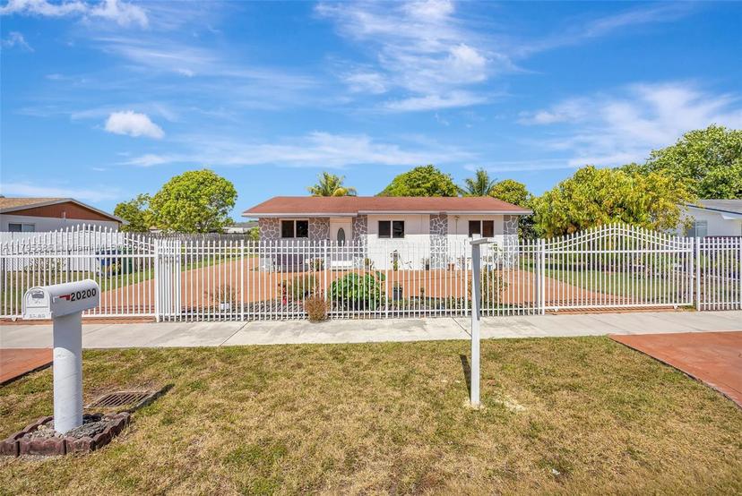Picture of 20200 SW 112Th Pl, Miami FL 33189
