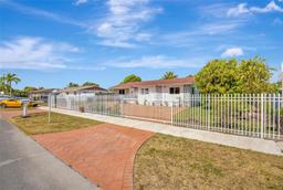 Picture of 20200 SW 112Th Pl, Miami, FL 33189