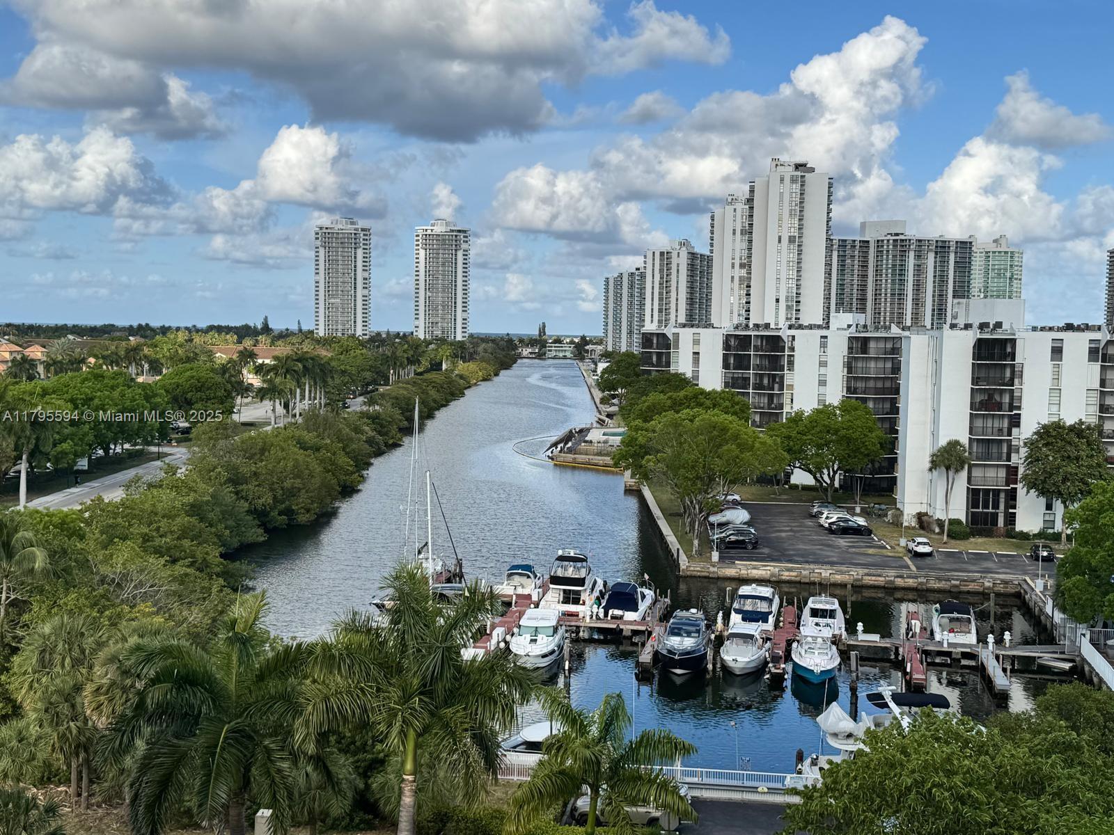 Picture of 3375 N Country Club Dr # 702, Aventura, FL 33180