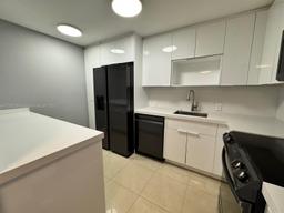 Picture of 3375 N Country Club Dr # 702, Aventura, FL 33180