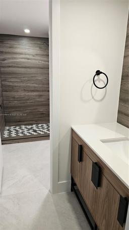 Picture of 8401 SW 107Th Ave # 109E, Miami, FL 33173