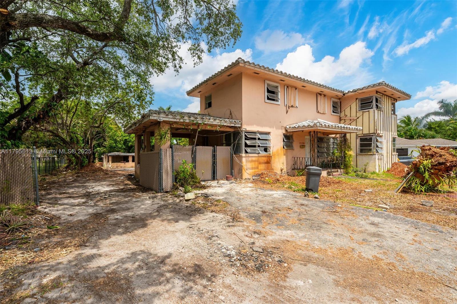 Picture of 15100 NW River Dr, Miami, FL 33169