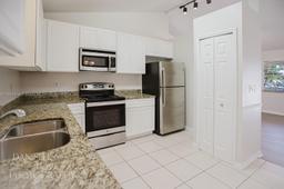 Picture of 557 NW Fairfax Ave, Port St. Lucie, FL 34983