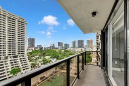 Picture of 600 NE 36Th St # 1404, Miami, FL 33137