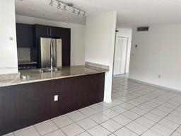 Picture of 221 Meridian Ave # 406, Miami Beach, FL 33139