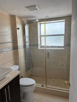 Picture of 221 Meridian Ave # 406, Miami Beach, FL 33139