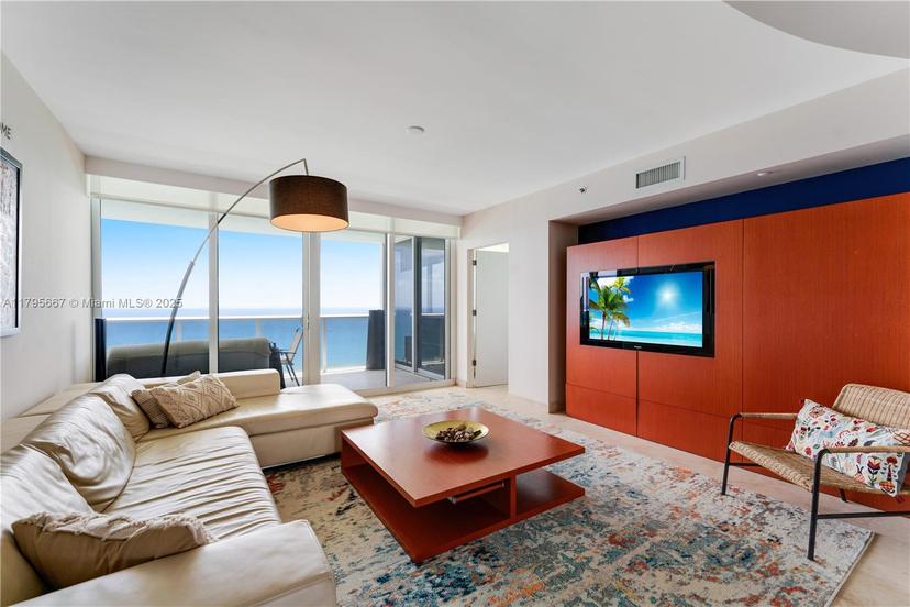 Picture of 19111 Collins Ave, Sunny Isles Beach FL 33160