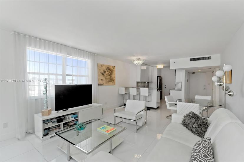 Picture of 100 Lincoln Rd # 611, Miami Beach FL 33139