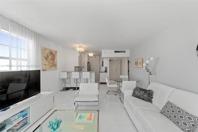 Picture of 100 Lincoln Rd # 611, Miami Beach FL 33139