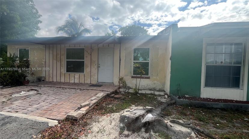 Picture of 19585 NW 29Th Ct, Miami Gardens FL 33056