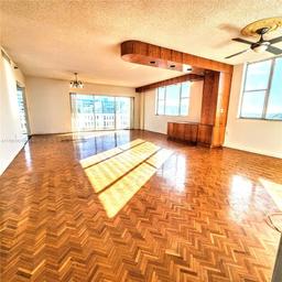 Picture of 4001 Hillcrest Dr # 4, Hollywood, FL 33021