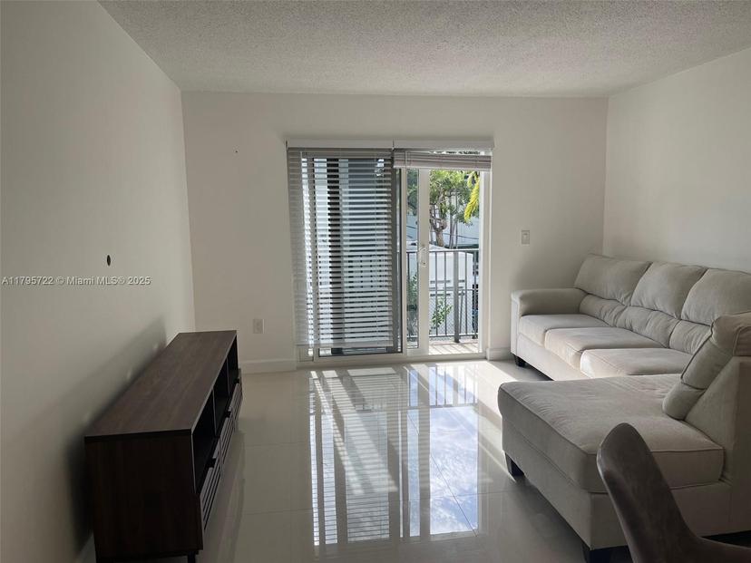 Picture of 860 NE 78Th St # 203, Miami FL 33138