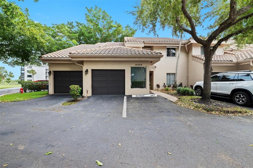 Picture of 16364 Malibu Dr # 40, Weston FL 33326