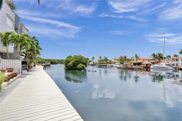 Picture of 355 Poinciana Dr # 1130, Sunny Isles Beach, FL 33160