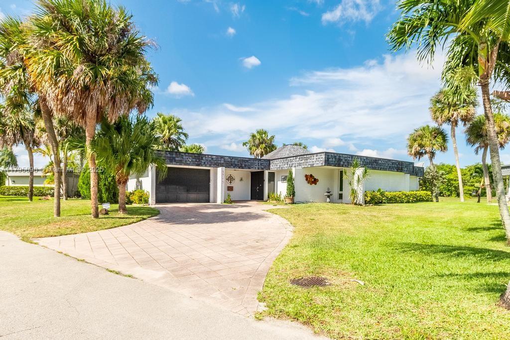 Picture of 5715 Bayberry Ln, Tamarac, FL 33319