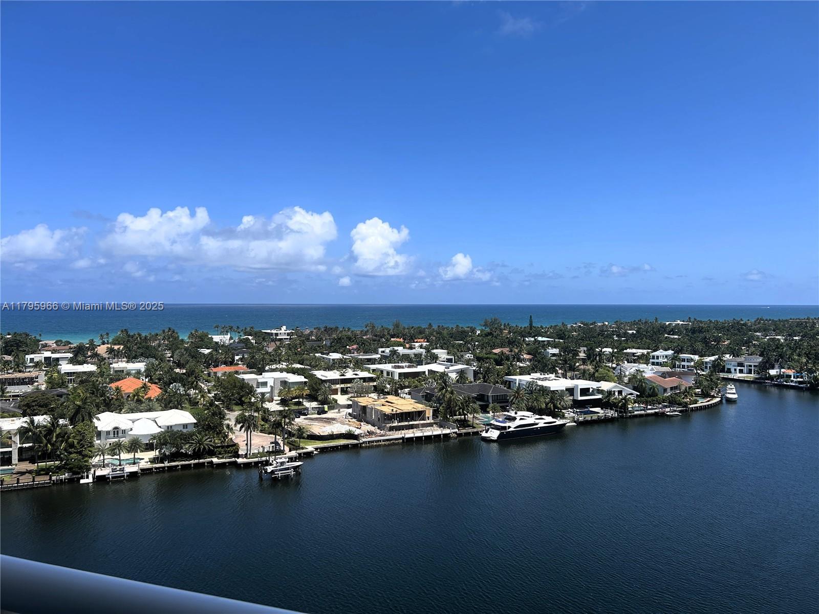 Picture of 20515 E Country Club Dr # 1646, Aventura, FL 33180