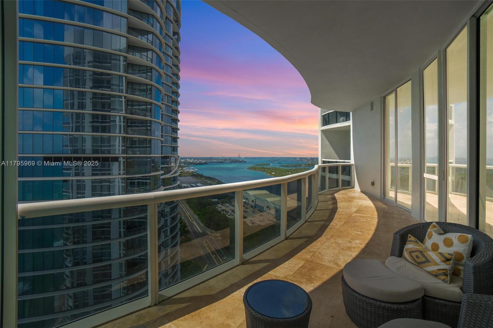 Picture of 15811 Collins Ave # 3507, Sunny Isles Beach, FL 33160