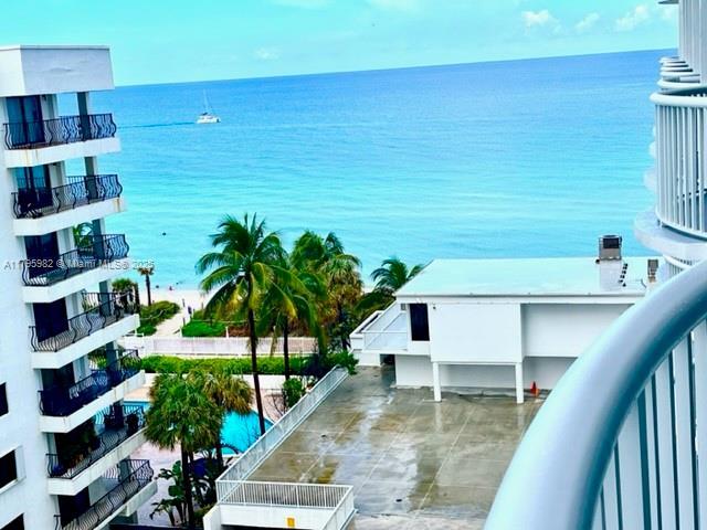 Picture of 5401 Collins Ave # 611, Miami Beach, FL 33140