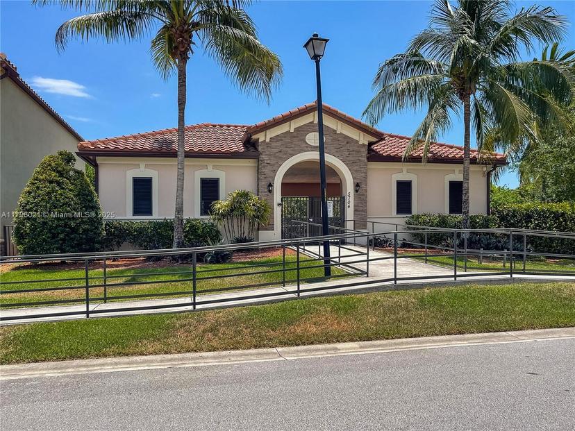 Picture of 4723 NW 59Th St, Tamarac FL 33319
