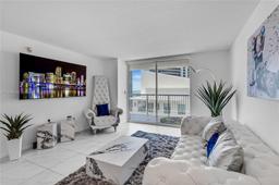Picture of 1200 Brickell Bay Dr # 2807, Miami, FL 33131