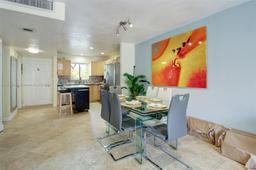 Picture of 3321 Farragut St # 7D, Hollywood, FL 33021