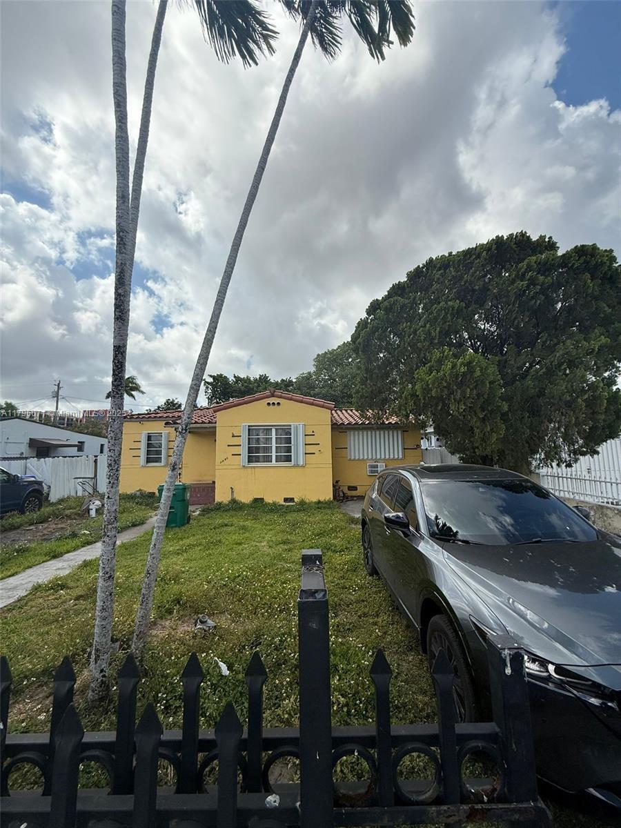 Picture of 3840 NW 12Th Ter, Miami, FL 33126