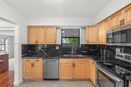 Picture of 1100 N 31St Ct, Hollywood, FL 33021
