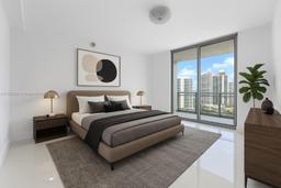 Picture of 90 SW 3Rd St # 3501, Miami, FL 33130