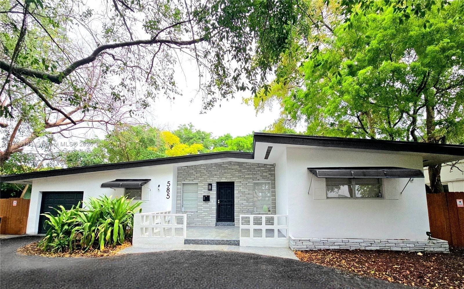 Picture of 585 NE 138Th St, North Miami, FL 33161