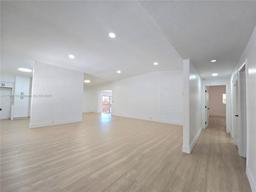 Picture of 585 NE 138Th St, North Miami, FL 33161