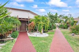 Picture of 2707 Parkview Dr, Hallandale Beach, FL 33009